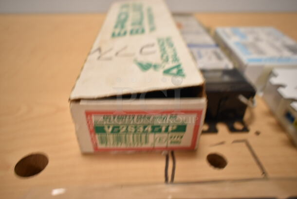 Lot of 5 Various Items Including Advance IntelliVolt and Ballasts. (front room) - Image 4 of 5