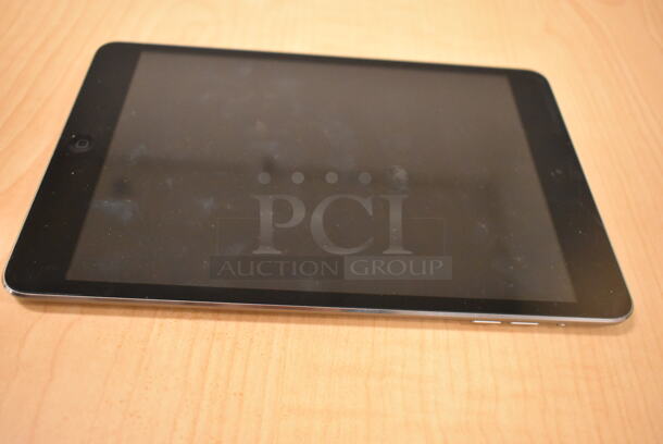 2 Apple A1432 iPad. 2 Times Your Bid! (front room) - Image 5 of 7