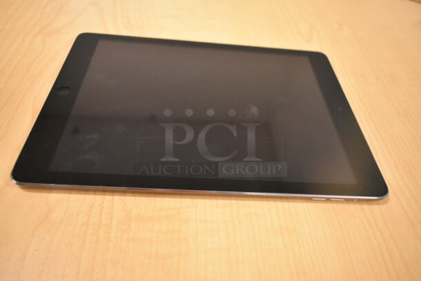 3 Apple A1474 iPad. 3 Times Your Bid! (front room) - Image 8 of 10