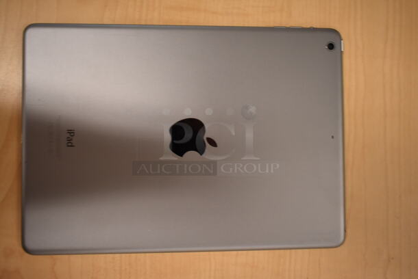 3 Apple A1474 iPad. 3 Times Your Bid! (front room) - Image 9 of 10