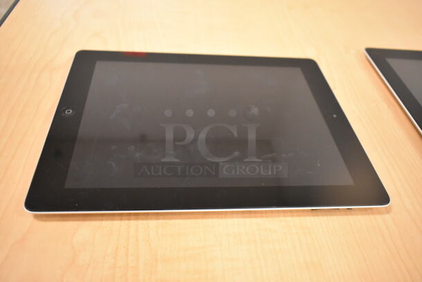 2 Apple A1395/1458 iPad. 2 Times Your Bid! (front room) - Image 2 of 7