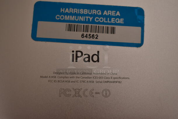 2 Apple A1395/1458 iPad. 2 Times Your Bid! (front room) - Image 7 of 7