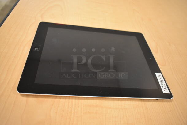 2 Apple A1397/A1396 16 GB iPads. 2 Times Your Bid! (front room) - Image 2 of 7