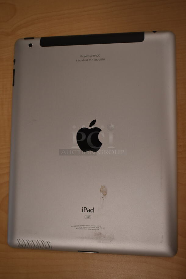 3 Apple A1397 16 GB iPads. 3 Times Your Bid! (front room) - Image 3 of 10