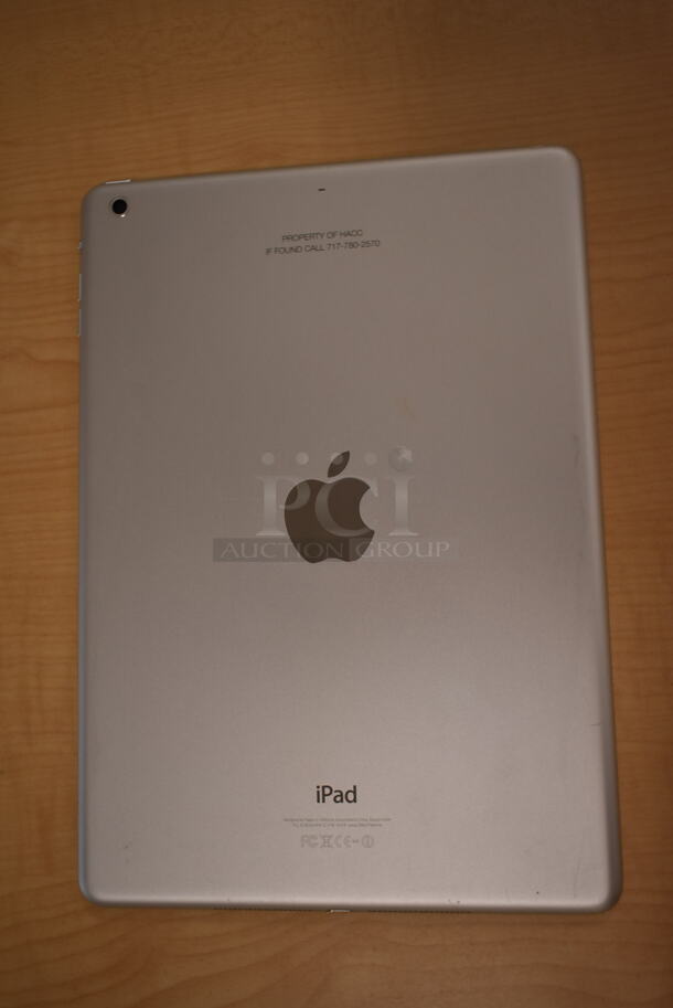 2 Apple A1474 iPads. 2 Times Your Bid! (front room) - Image 3 of 7