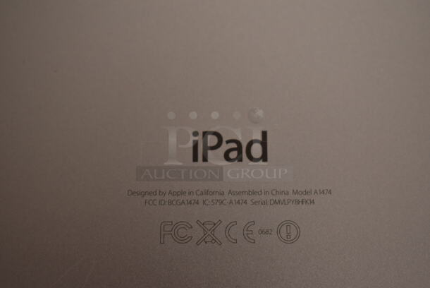 2 Apple A1474 iPads. 2 Times Your Bid! (front room) - Image 4 of 7