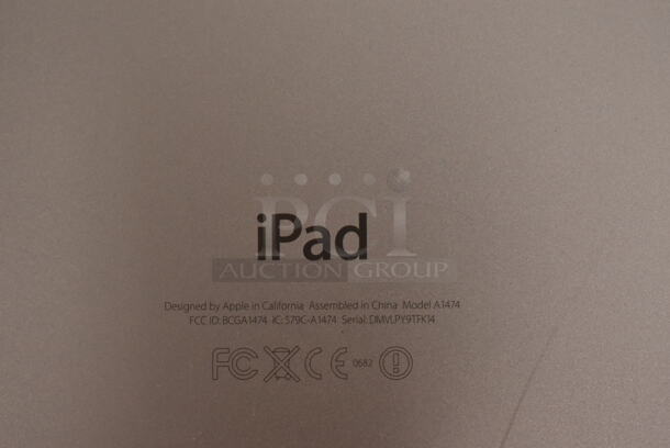 2 Apple A1474 iPads. 2 Times Your Bid! (front room) - Image 7 of 7