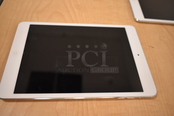3 Apple A1432 iPads. 3 Times Your Bid! (front room) - Image 5 of 10