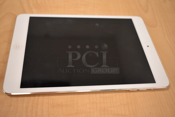 3 Apple A1432 iPads. 3 Times Your Bid! (front room) - Image 8 of 10