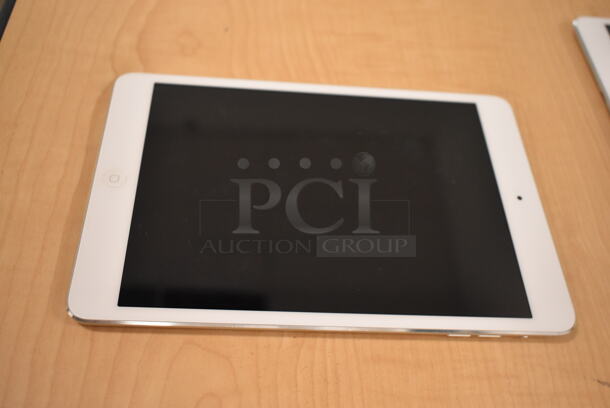 3 Apple A1432 iPads. 3 Times Your Bid! (front room) - Image 2 of 10