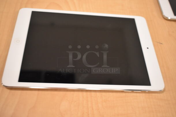 3 Apple A1432 iPads. 3 Times Your Bid! (front room) - Image 5 of 10