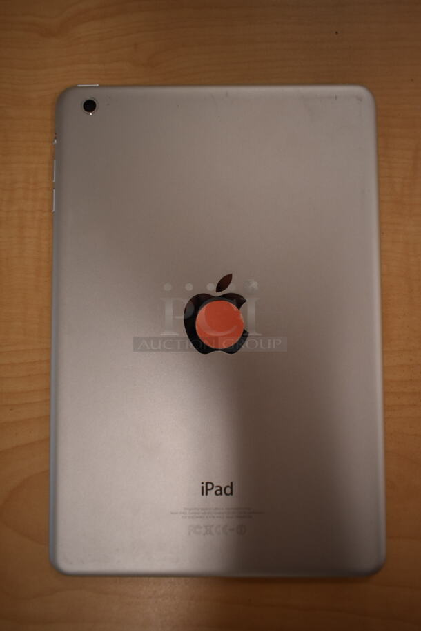3 Apple A1432 iPads. 3 Times Your Bid! (front room) - Image 9 of 10
