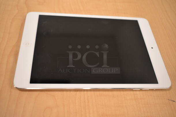 3 Apple A1432 iPads. 3 Times Your Bid! (front room) - Image 2 of 10