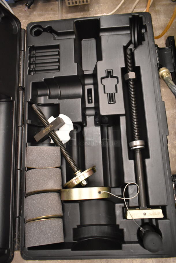 2 EN-45680-880 Cylinder Sleeve Replacement Adapters in Hard Case. 2 Times Your Bid! (front room) - Image 3 of 5