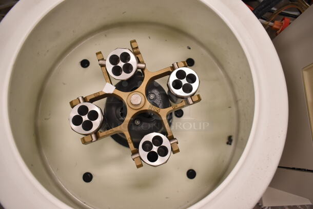 Fisher Scientific 225 Metal Countertop Centrific Centrifuge. 115` Volts, 1 Phase. (front room) - Image 3 of 5