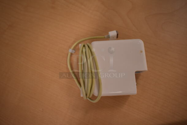 2 Apple A1502 13" MacBook Pro Laptops. 2 Times Your Bid! (front room) - Image 4 of 9