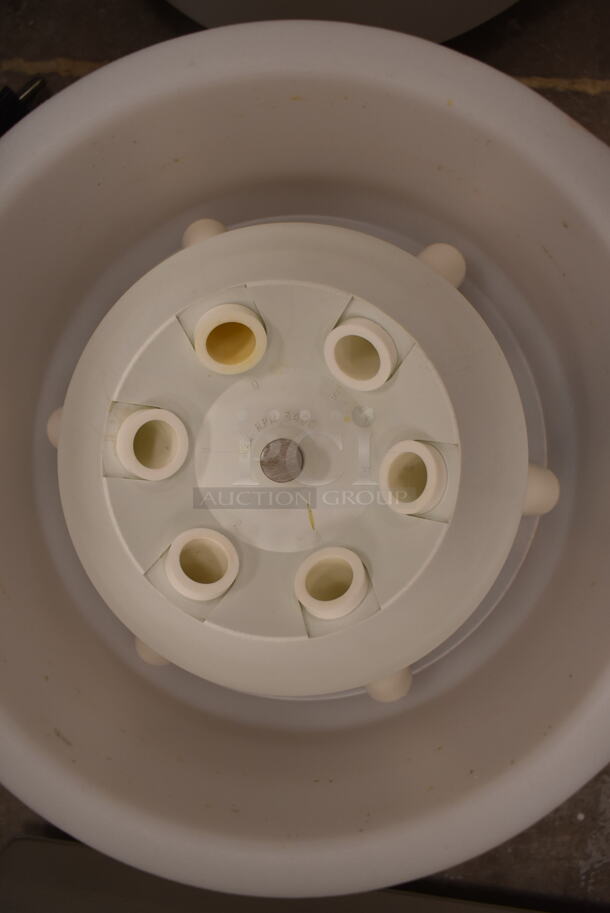 Fisher Scientific 228 Countertop Digital Water Bath. 115 Volts, 1 Phase. (front room) - Image 4 of 5