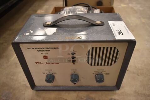 RCA WR-64B Metal Countertop Color Bar / Dot / Crosshatch Generator. (front room)