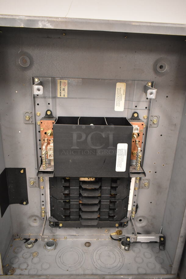 Metal Power Box Enclosure. (front room) - Image 2 of 6