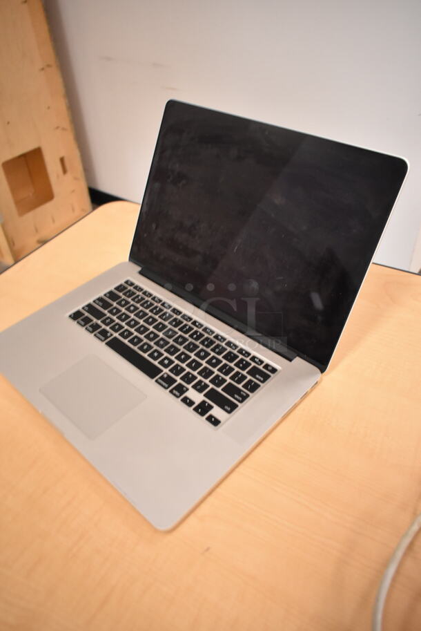 2 Apple A1398 15" MacBook Pro Laptops. 2 Times Your Bid! (front room) - Image 3 of 11