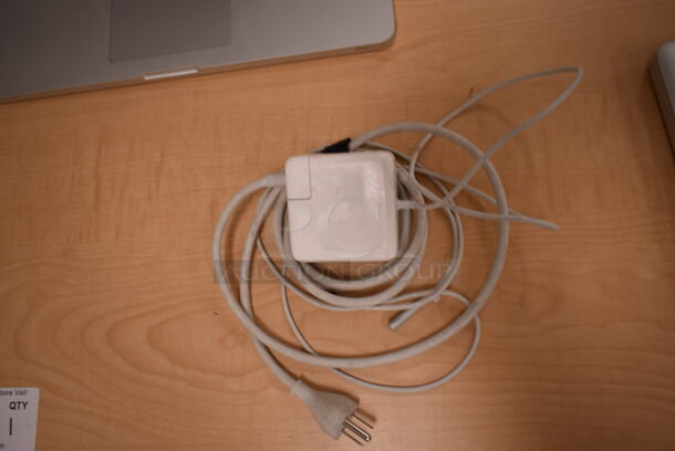 2 Apple A1286 15" MacBook Pro Laptops. 2 Times Your Bid! (front room) - Image 4 of 12