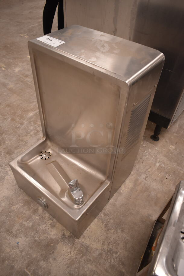 Ebco DP7WM-P Metal Wall Mount Water Fountain. 115 Volts, 1 Phase. (front room) - Image 3 of 7