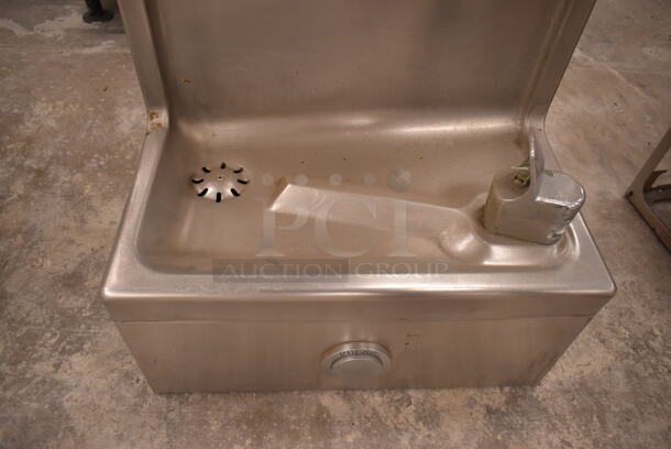 Ebco DP7WM-P Metal Wall Mount Water Fountain. 115 Volts, 1 Phase. (front room) - Image 4 of 7