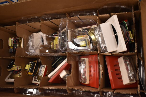 Box of 10 System Sensor SPSRL-BP10 White Wall Speaker Strobe. (front room) - Image 2 of 5