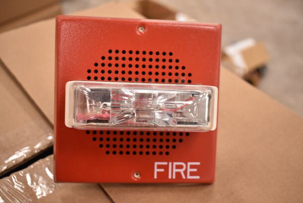 Box of 10 System Sensor SPSRL-BP10 White Wall Speaker Strobe. (front room) - Image 3 of 5