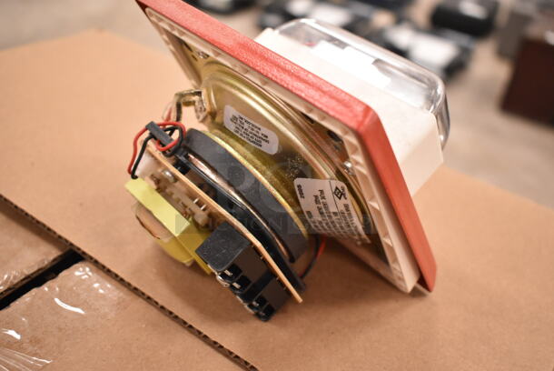 Box of 10 System Sensor SPSRL-BP10 White Wall Speaker Strobe. (front room) - Image 4 of 5