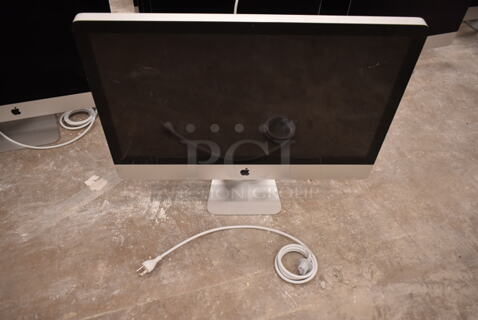 Apple A1312 iMac Desktop All In One Computer. 100-240 Volts, 1 Phase. (front room)
