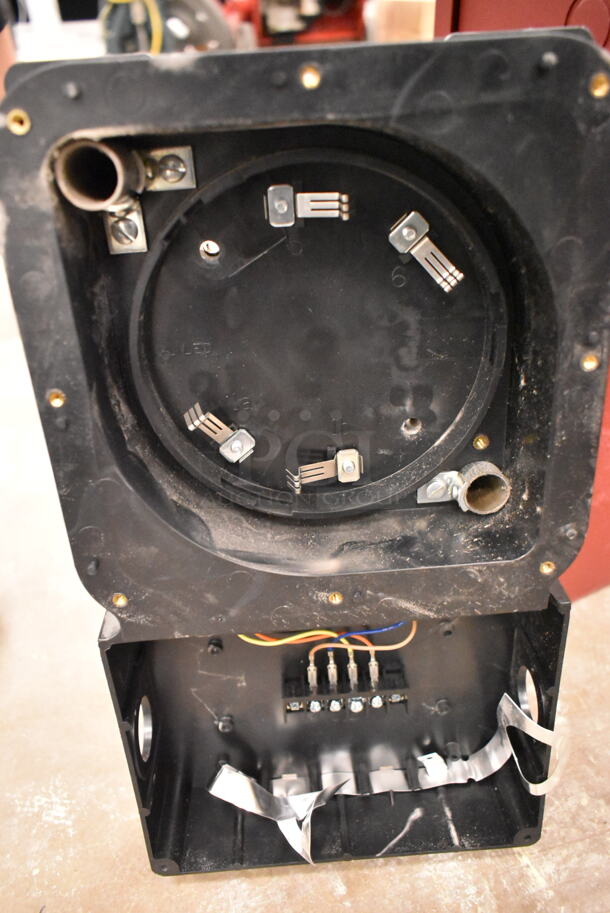 Lot of 4 Metal Units. (front room) - Image 7 of 7