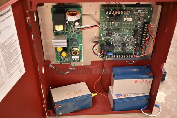 Honeywell HPFF8 Red Metal Fire Alarm Panel. (front room) - Image 3 of 7