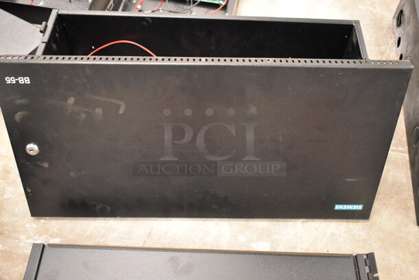 Lot of Metal Panels (front room) - Image 5 of 8