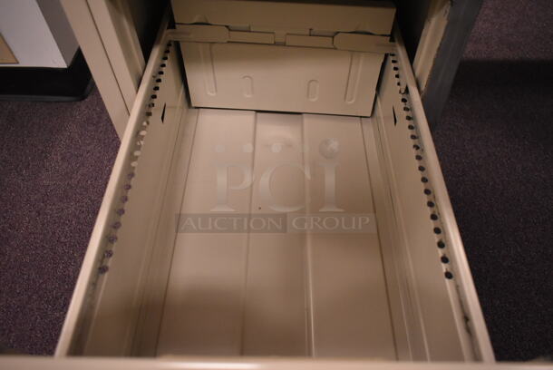 Tan Metal Desk w/ Wood Pattern Desk Top and 4 Drawers. (back room) - Image 4 of 7