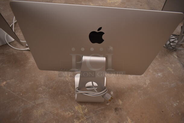 2 Apple A1418 21.5" iMac Desktop All In One Computer. 100-240 Volts, 1 Phase. 2 Times Your Bid! (front room) - Image 4 of 8