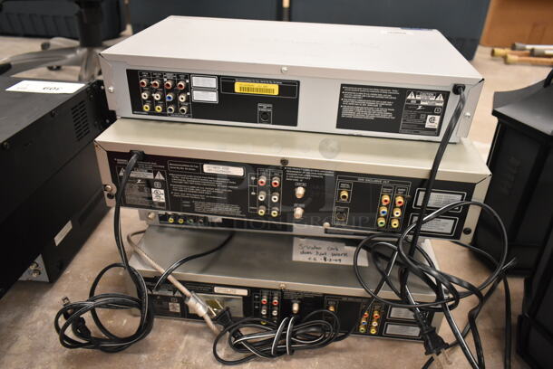 4 Zenith DVD / VHS Players . 4 Times Your Bid! (front room) - Image 4 of 10
