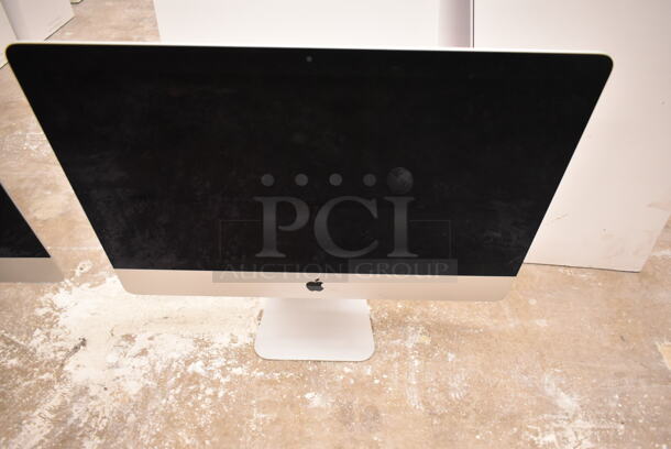 Apple A1418 21.5"  iMac Desktop All In One Computer. 100-240 Volts, 1 Phase. (front room) - Image 2 of 5
