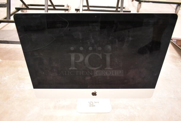 2 Apple A1418 21.5"  iMac Desktop All In One Computer. 100-240 Volts, 1 Phase. 2 Times Your Bid! (front room) - Image 6 of 9