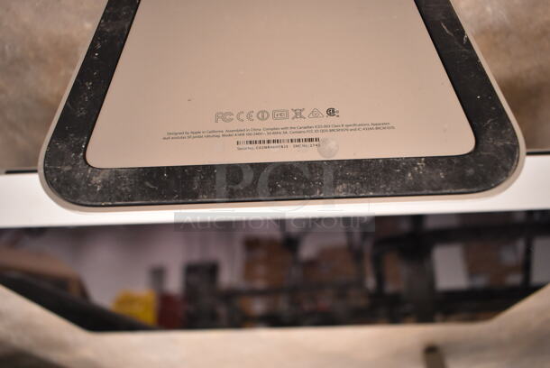 2 Apple A1418 21.5"  iMac Desktop All In One Computer. 100-240 Volts, 1 Phase. 2 Times Your Bid! (front room) - Image 9 of 9