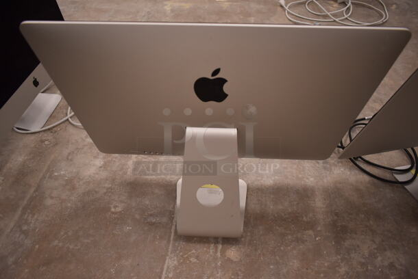 2 Apple A1418 21.5"  iMac Desktop All In One Computer. 100-240 Volts, 1 Phase. 2 Times Your Bid! (front room) - Image 4 of 9