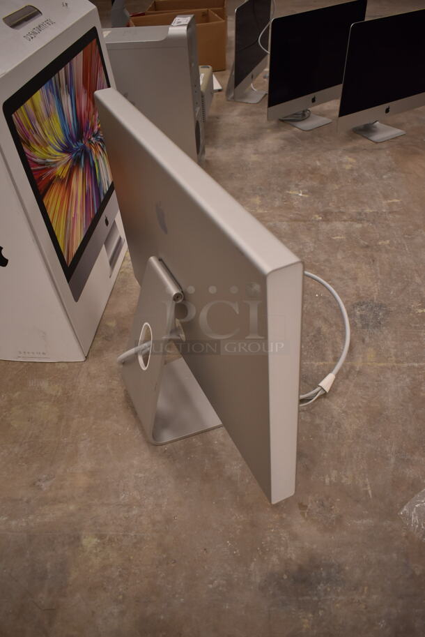 2 Apple Desktop All In One Computers; 1  A1419 27" iMac. 100-240 Volts, 1 Phase. 2 Times Your Bid! (front room) - Image 4 of 10