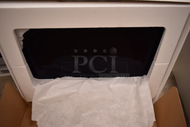 2 Apple Desktop All In One Computers; 1  A1419 27" iMac. 100-240 Volts, 1 Phase. 2 Times Your Bid! (front room) - Image 7 of 10