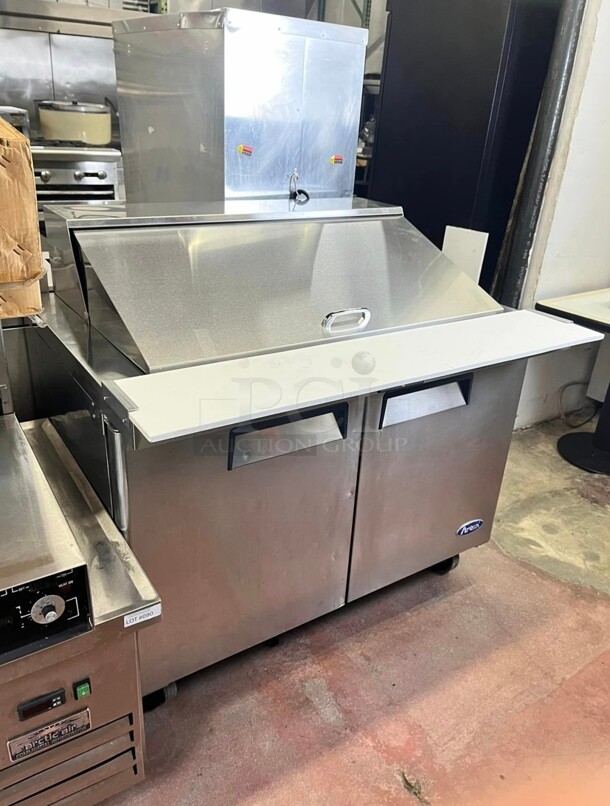 Late Model Atosa MSF8306GR 48 inch Sandwich/Salad Mega Top Refrigerator Two-section 115 Volt Working - Image 3 of 6