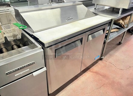 Late Model Turbo Air MST-48 48 inch Sandwich/Salad Prep Table w/ Refrigerated Base, 115v Working