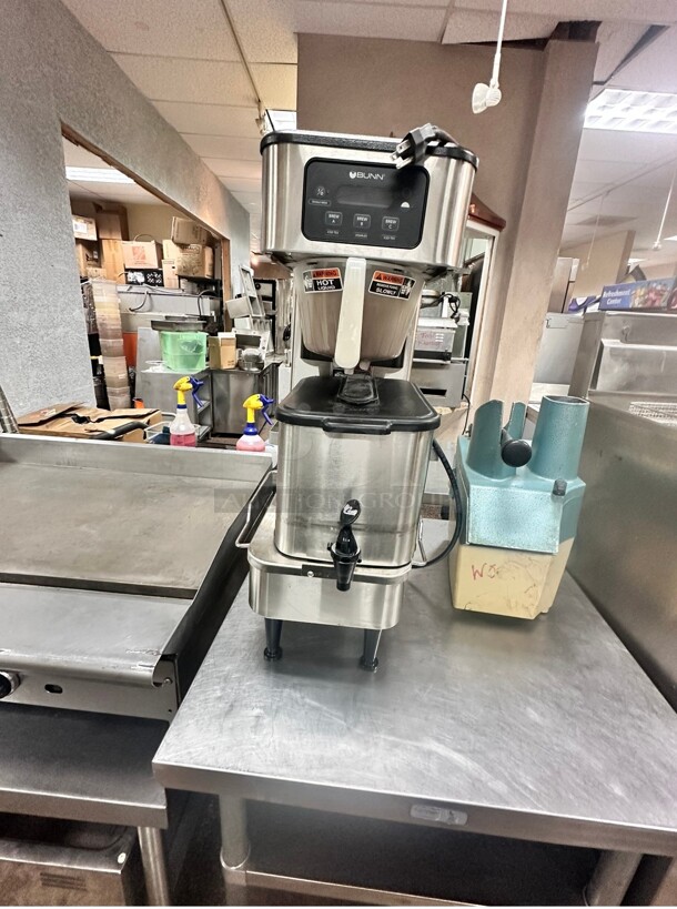 Late Model Bunn ITB-LP Automatic Iced Tea Brewer 120 Volt Working - Image 6 of 6