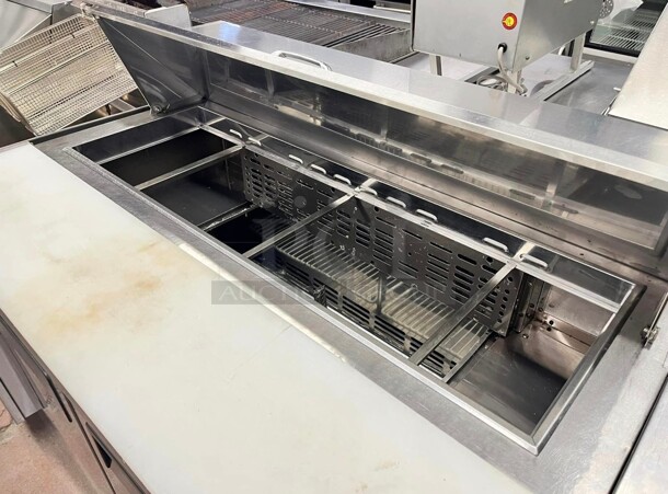 Late Model Turbo Air MST-48 48 inch Sandwich/Salad Prep Table w/ Refrigerated Base, 115v Working - Image 5 of 5
