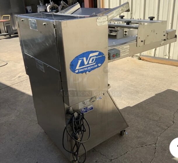 Excellent Condition LVO Dough sheeter roller moulder SM24 French bread 220 Volt Working - Image 3 of 6