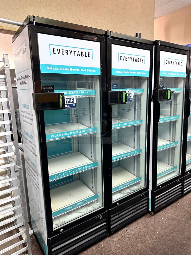 Excellent Condition Atosa P380WA Single Glass Door Display Fridge 115 Volt Working - Image 5 of 7