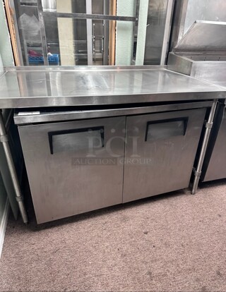 Excellent Condition True TUC-48F 48 inch Undercounter Freezer w/ (2) Sections & (2) Doors, 115v Working